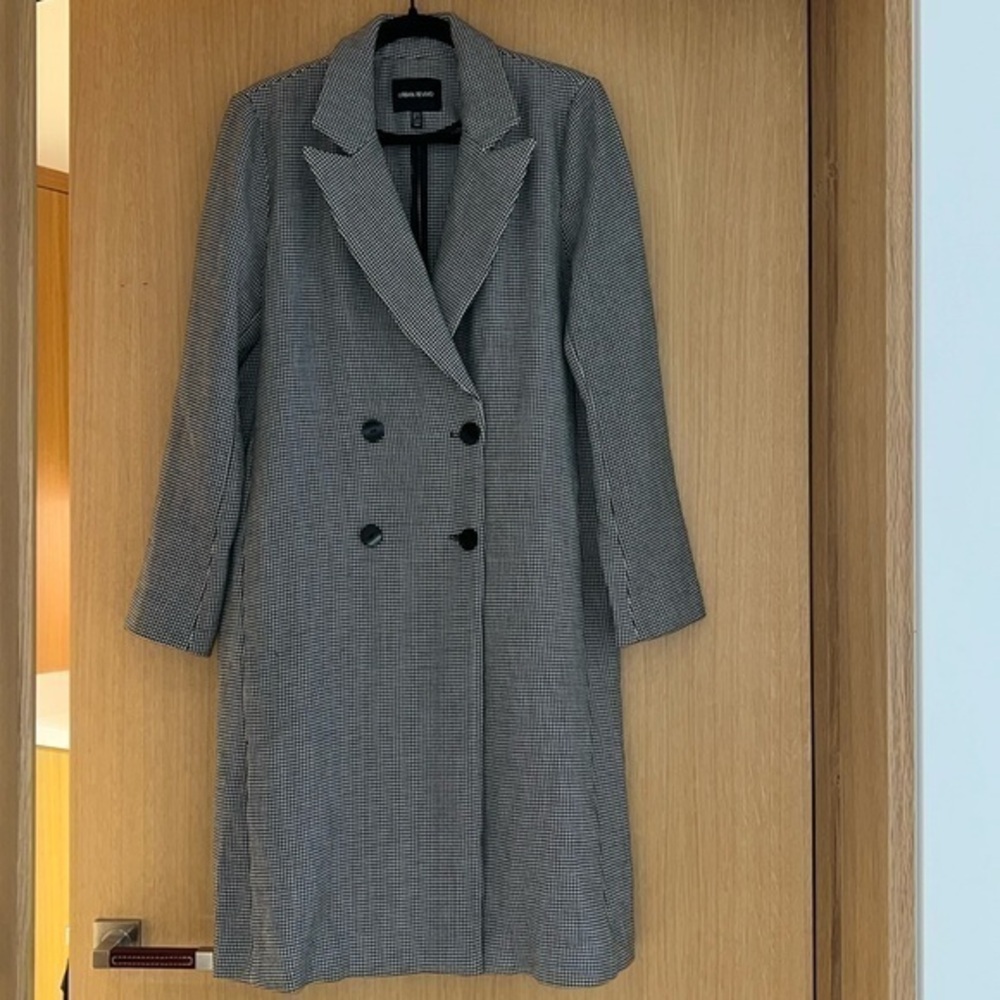 Urban Revivo Long Plaid Houndstooth Trench Coat Size 8 office siren corporate